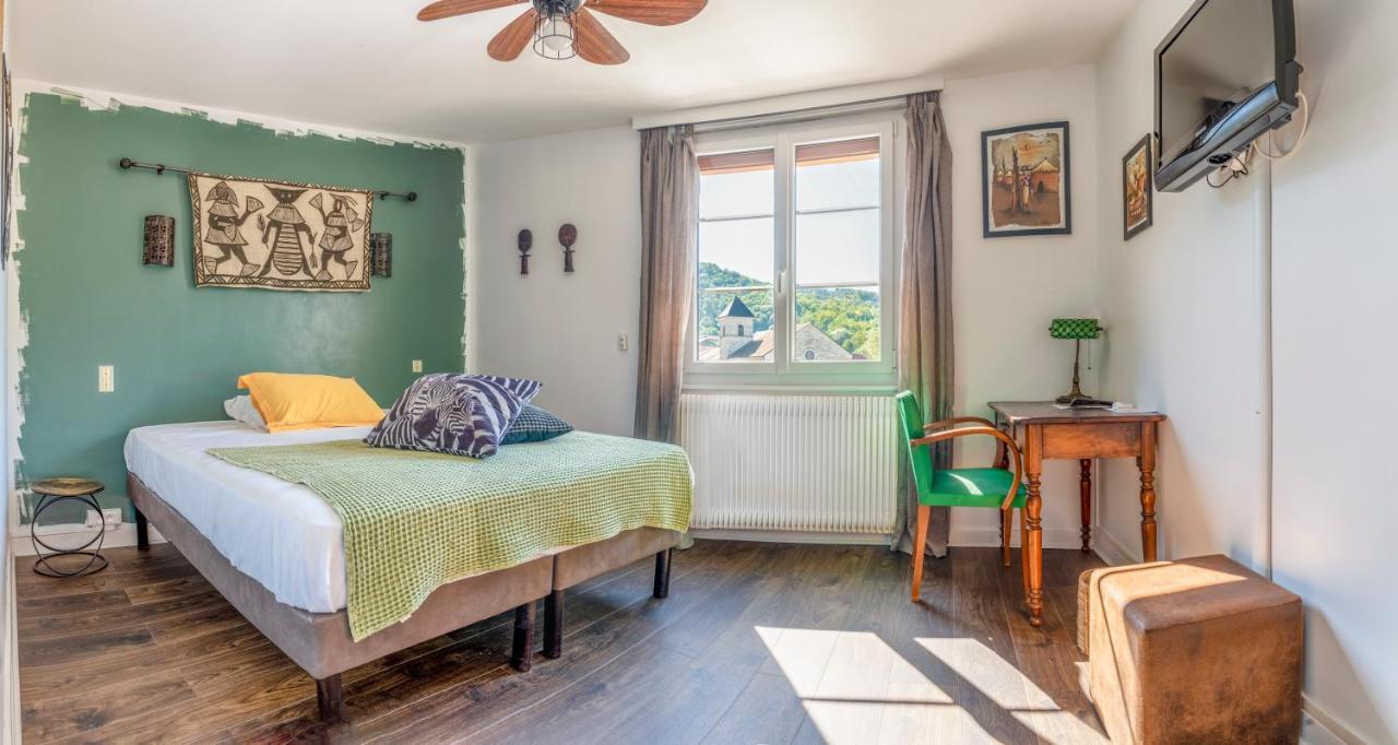 Hotel-Restaurant Le Sorgia Bellegarde-sur-Valserine ภายนอก รูปภาพ