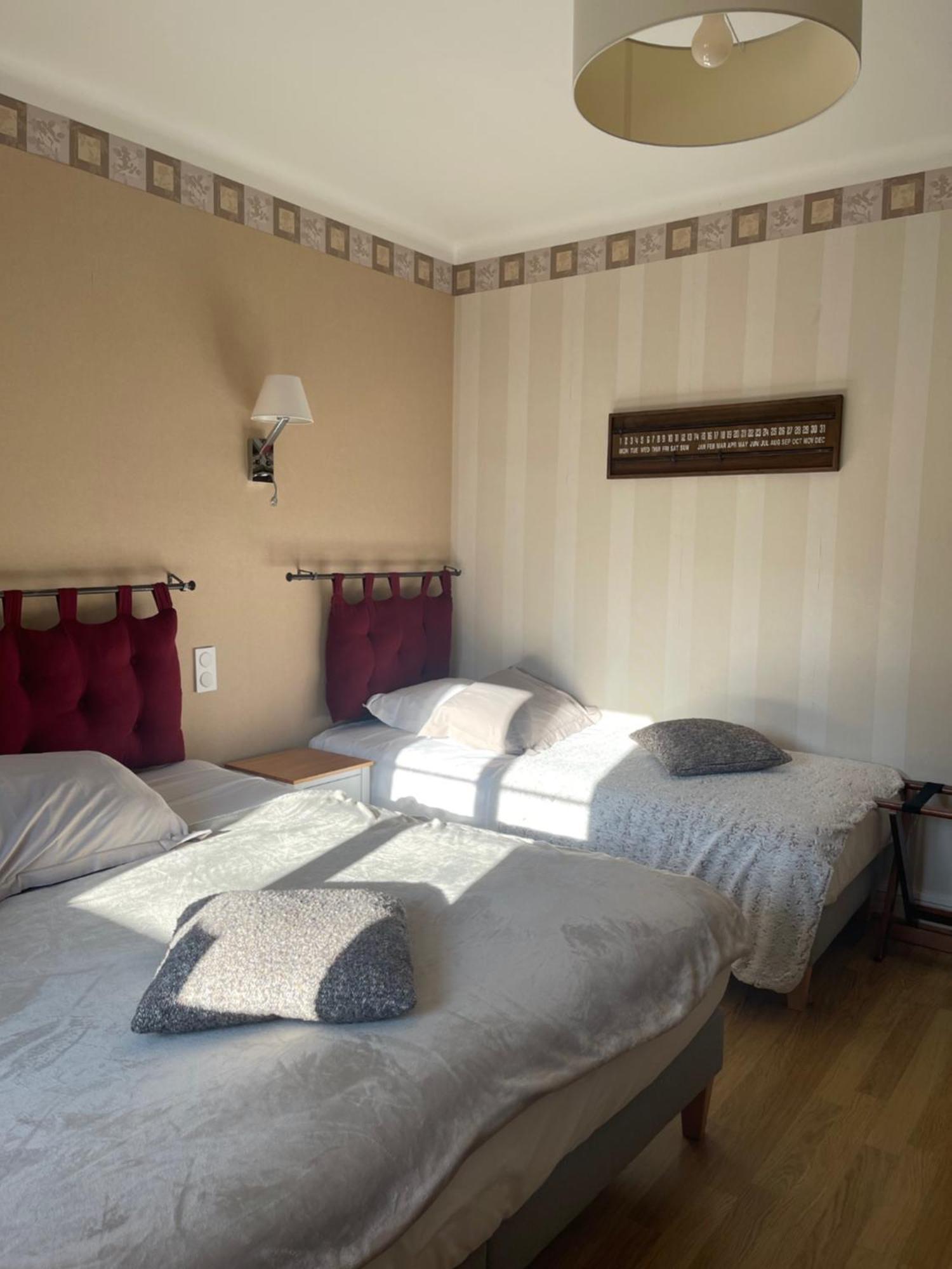 Hotel-Restaurant Le Sorgia Bellegarde-sur-Valserine ภายนอก รูปภาพ