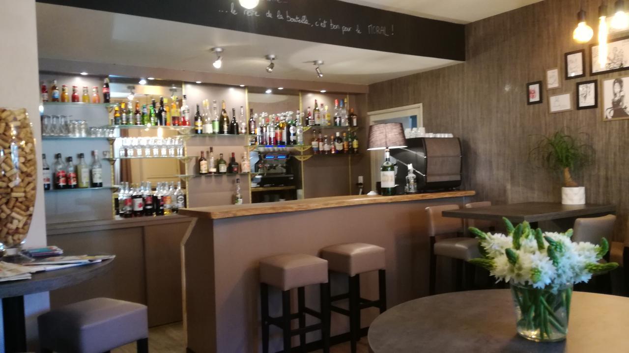 Hotel-Restaurant Le Sorgia Bellegarde-sur-Valserine ภายนอก รูปภาพ