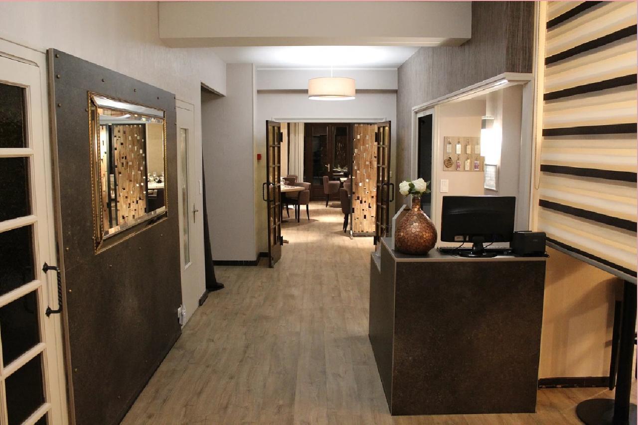Hotel-Restaurant Le Sorgia Bellegarde-sur-Valserine ภายนอก รูปภาพ