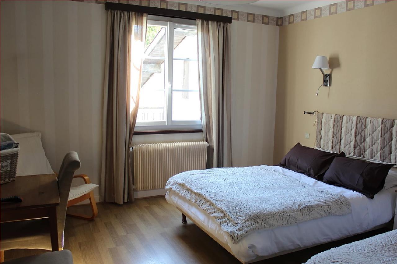 Hotel-Restaurant Le Sorgia Bellegarde-sur-Valserine ภายนอก รูปภาพ