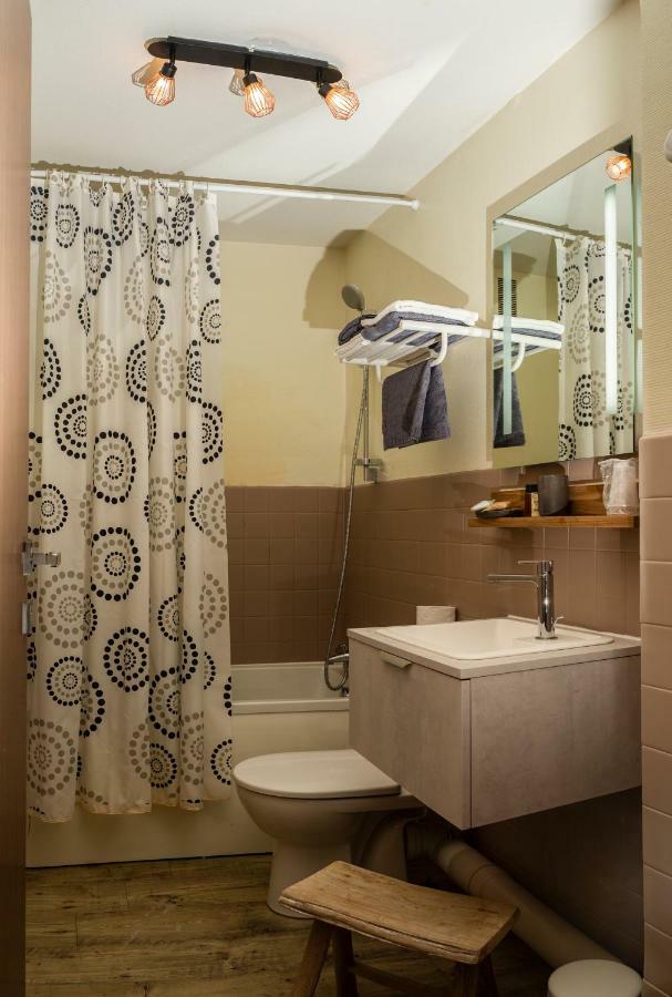 Hotel-Restaurant Le Sorgia Bellegarde-sur-Valserine ภายนอก รูปภาพ
